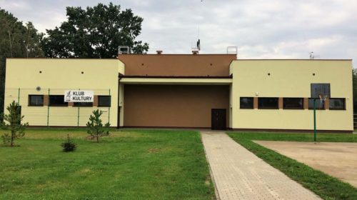 BUDYNEK SPORTOWO-REKREACYJNY